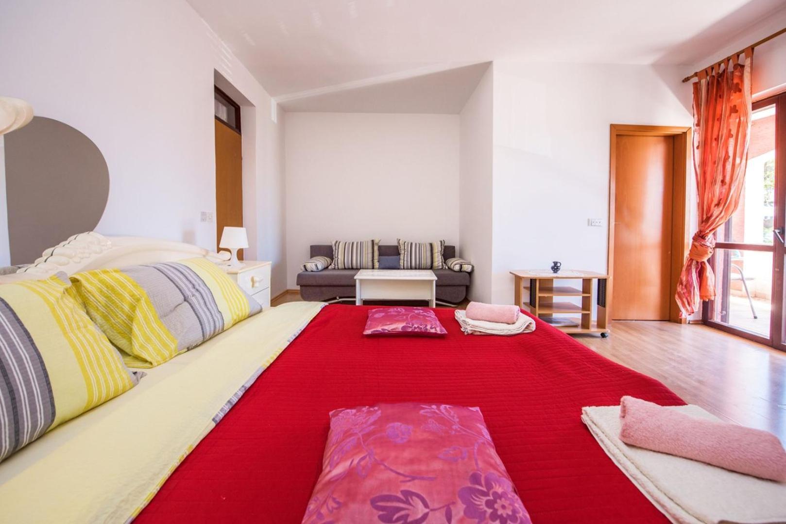 Two Bed Rooms Fortuna Near The Beach Poreč Kültér fotó