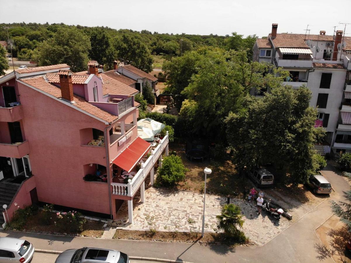 Two Bed Rooms Fortuna Near The Beach Poreč Kültér fotó