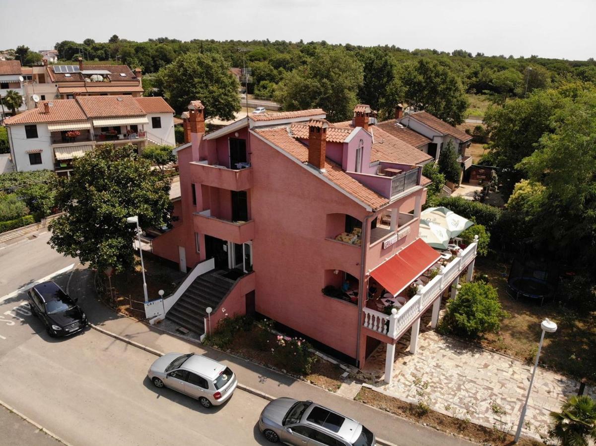 Two Bed Rooms Fortuna Near The Beach Poreč Kültér fotó